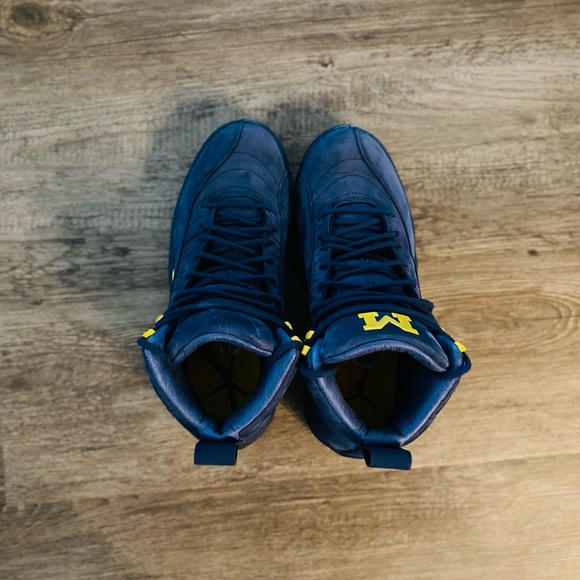 Jordan 12 Retro Michigan - Picture 3 of 7